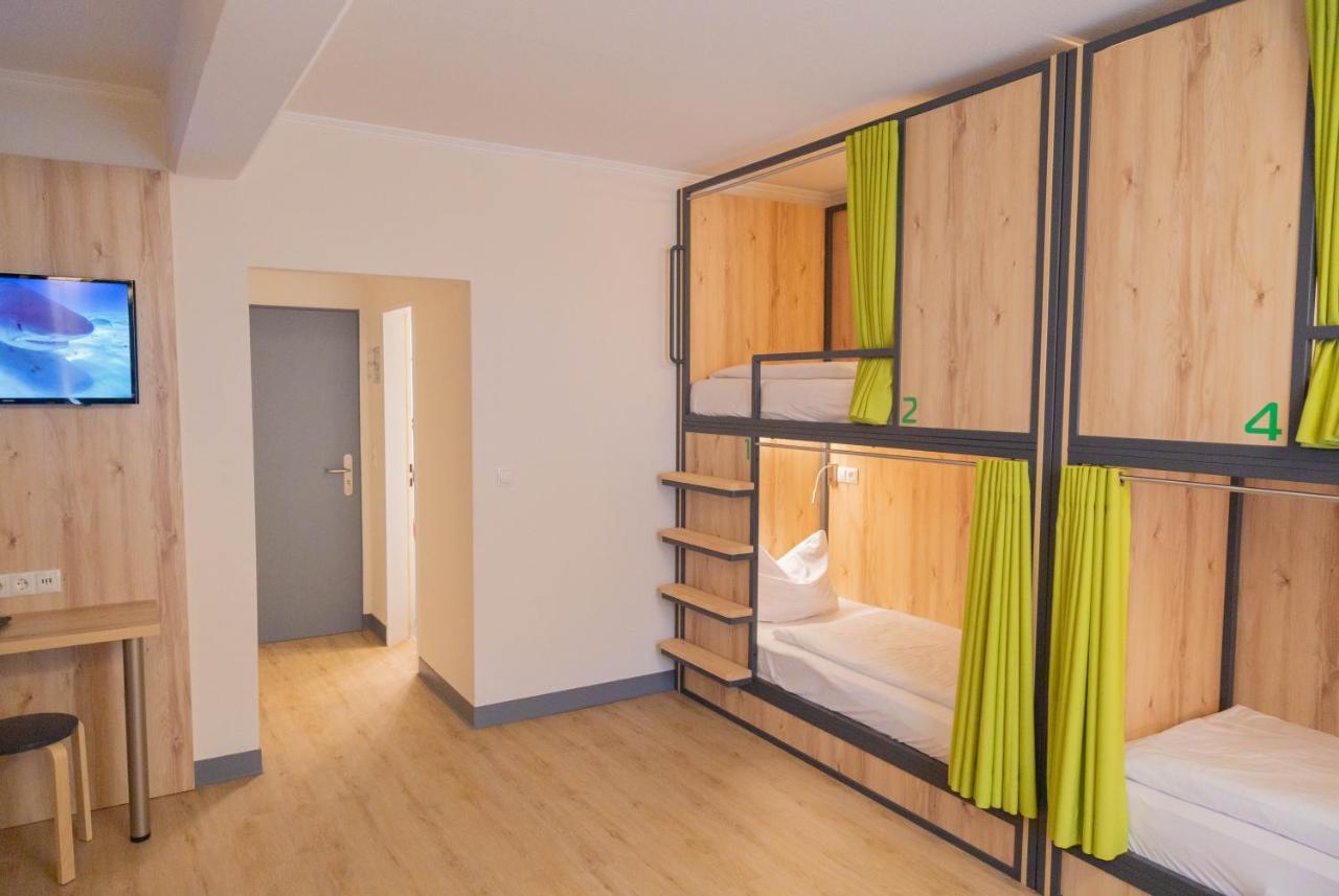 Das Ebertor - Hotel & Hostel บอพพาร์ด ภายนอก รูปภาพ