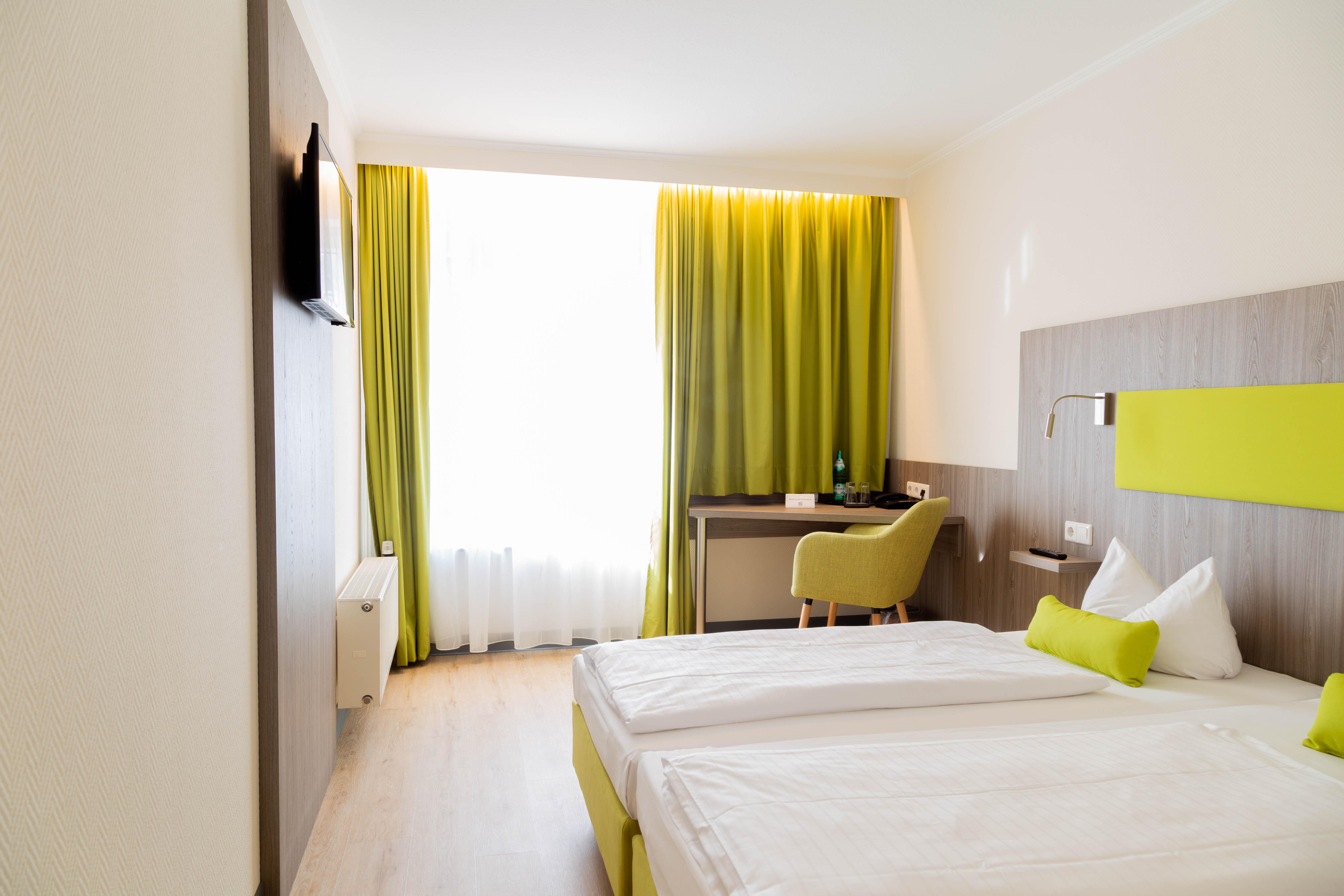 Das Ebertor - Hotel & Hostel บอพพาร์ด ภายนอก รูปภาพ