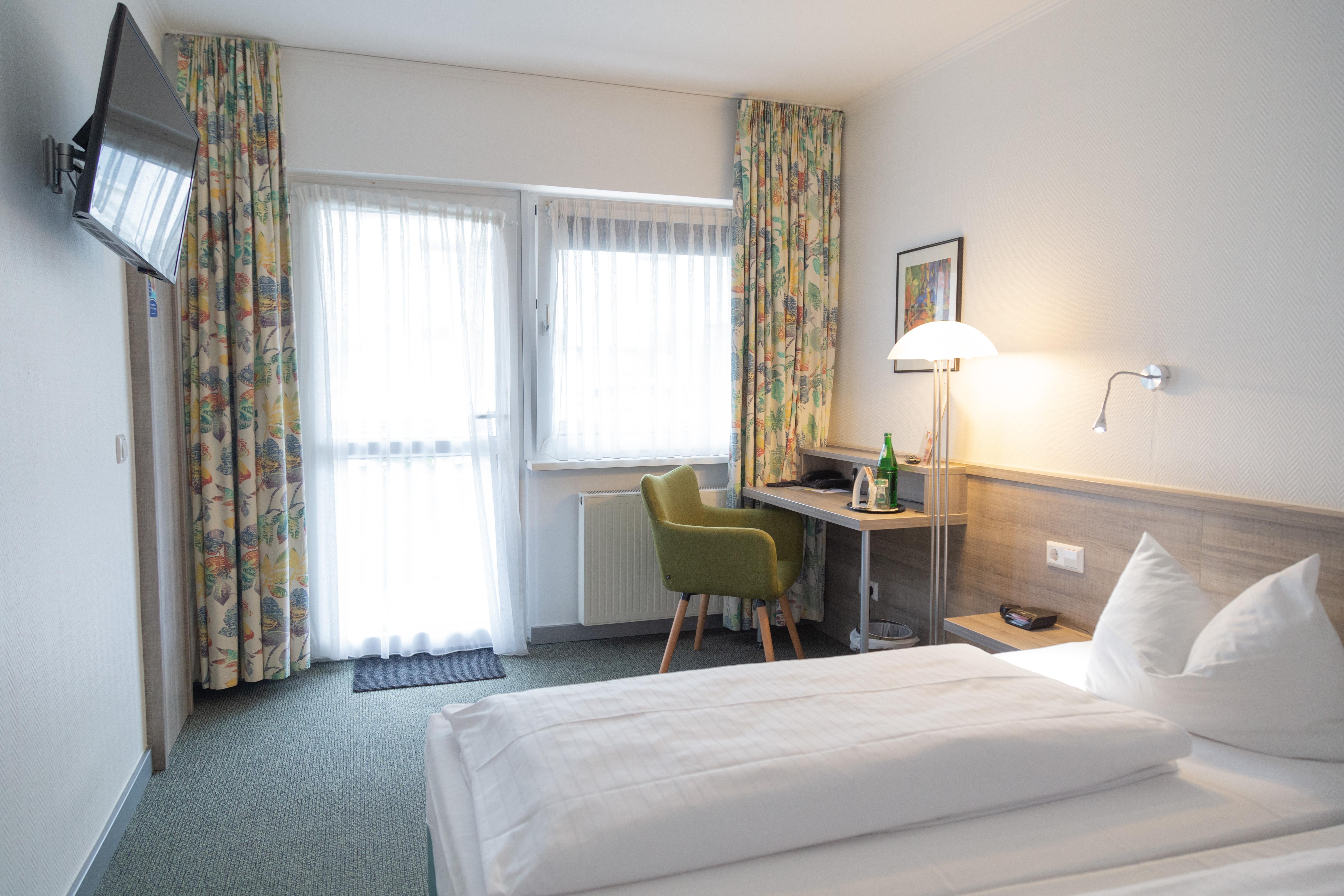 Das Ebertor - Hotel & Hostel บอพพาร์ด ภายนอก รูปภาพ